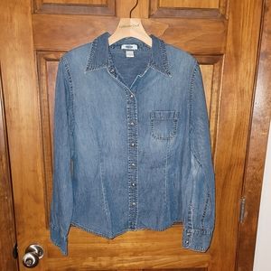 *SOLD* Women's LS Denim Shirt, Snap down, Fit n Flair, Size L